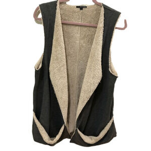 ASTARS open front vest. Size L